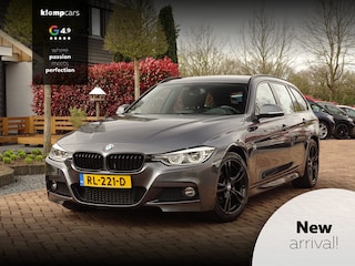 BMW 3-serie Touring 318i Executive M-Sport | All-Black | Or.NL- NAP