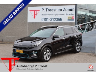 Kia Niro e-Niro DynamicPlusLine 39 kWh Panoramadak/Stoelverwarming/stuurverwarming/Lane assist/Apple carplay/Achteruitrijcamera/DAB radio/Cruise control/Navigatie