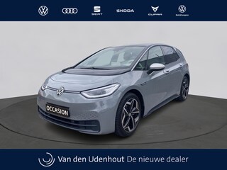 Volkswagen ID.3 First Plus 58 kWh | IQ.Light | Trekhaak | Camera | 19" | Navi
