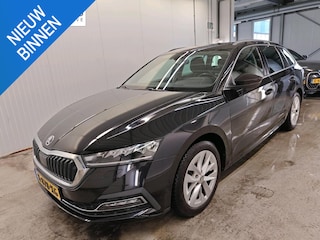 Skoda Octavia Combi 1.0 TSI Business Edition Plus NL-AUTO | PANODAK | TREKHAAK