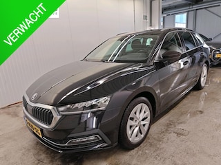 Skoda Octavia Combi 1.0 TSI Business Edition Plus NL-AUTO | PANODAK | TREKHAAK