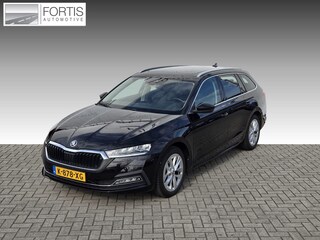 Skoda Octavia Combi 1.0 TSI Business Edition Plus NL-AUTO | PANODAK | TREKHAAK