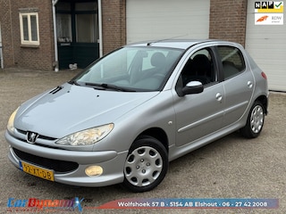 Peugeot 206 1.4 Forever | Nieuwe APK | Nette Auto | Rijd Schakelt Goed