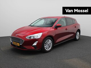 Ford Focus 1.0 EcoBoost Titanium Business | Afn. Trekhaak | Stoel- & Stuurwielverwarming | Camera | Keyless | Licht- & Regensensor | Full-Map Navigatie | Voorruit Verwarmd | 16" LMV | Cruise Control & Snelheidsbegrenzer | Apple Carplay & Android Auto