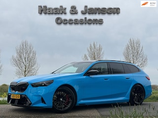 BMW 5-serie Touring rivierablue Drivers Assist Pro 727PK