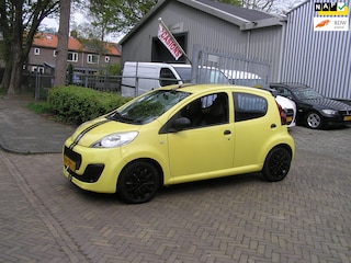 Peugeot 107 1.0 Blue Lease 146 d km nap airco nieuwe apk