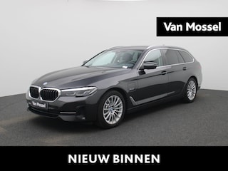 BMW 5-serie Touring 520e 150kW | ACHTERUITRIJCAMERA | LEDER INTERIEUR | NAVIGATIE GROOT | MEMORY SEAT | TREKHAAK WEGKLAPBAAR | LED VERLICHTING | CLIMATE CONTROL | STOELVERWARMING |