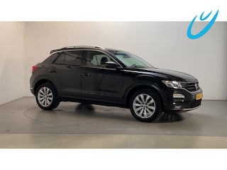 Volkswagen T-Roc 1.0 TSI Style Business Virtual Cockpit Camera Navigatie App-Connect DAB+