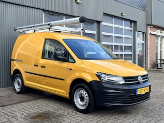 Volkswagen Caddy 2.0 TDI L1H1 Imperiaal Airco Cruise controle Trekhaak 1400kg trekgewicht Parkeersensoren achter Schuifdeur Telefoon verbinding 1e eigenaar Euro 6 bpm vrij voor particulier gebruik !!