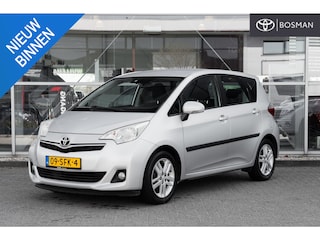 Toyota Verso-S 1.3 VVT-i Dynamic
