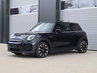 Mini Mini Electric Yours | Pano | HUD | Enigmatic Black | 17inch