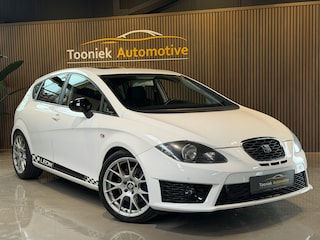 Seat Leon 2.0 TFSI FR 211 PK Panorama dak Sportuitlaat 18 Navigatie