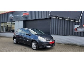 Renault Clio 1.2-16V Special Line
