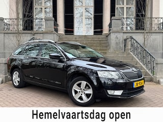 Skoda Octavia Combi 1.6 TDI Navi Leder Climate Cruise Ctr Stoelverwarming Pdc Full Options