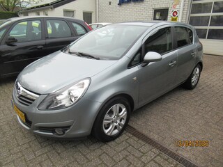 Opel Corsa 1.2-16V '111' Edition automaat airco