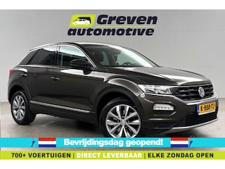 Volkswagen T-Roc 1.0 TSI Sport | Clima | LED | Parkeersensoren | Stoelverwarming | 17"LMV
