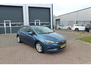 Opel Astra 1.6 CDTI Edition