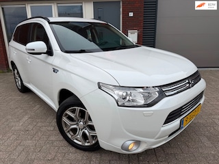Mitsubishi Outlander 2.0 PHEV Executive Edition / Leder / Navi / Camera / PDC / DAB
