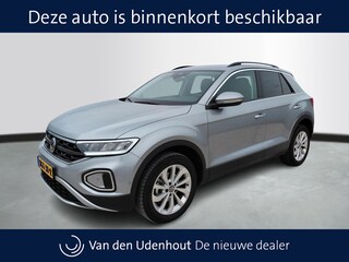 Volkswagen T-Roc 1.5 TSI Automaat Life Edition | Camera | Climatronic | 17" | VERWACHT |