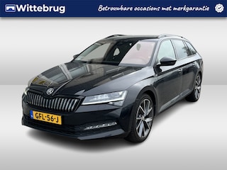 Skoda Superb Combi 1.4 TSI iV Sportline / AUTOMAAT/ TREKHAAK/ DCC/ SMARTLINK/ STUUR+STOELVERWARM./ MEMORY SEAT/ KEYLESS/ PARK.SENSOR.V+A/ CAMERA/ CRUISE/ DAB/ ELEK.ACHTERKLEP/ NAVI/ CLIMA/ LED/ 19'' LMV