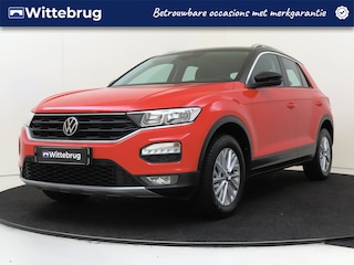 Volkswagen T-Roc 1.5 TSI Style Business | Stoelverwarming | Camera | Navigatie | Carplay |