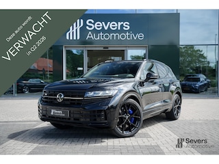 Volkswagen Touareg 3.0 TSi eHybrid 4MOTION R design |Final Edition| Panoramisch schuifdak | Trekhaak elektrisch | Adaptieve Cruise Control | Soft close portieren | Leder "Puglia" "R-logo' zwart/ blauwe stikking | 22" Lichtmetalen velgen "Estoril", zwart