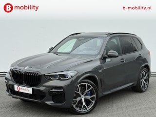 BMW X5 xDrive45e High Executive M-Sport *Dravitgrau Laser Trekhaak 2700kg | Soft Close | Panoramadak Sky Lounge | Head-Up | 360 Camera