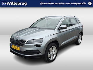 Skoda Karoq 1.0 TSI Business Edition / NAVI / APP.Connect / CAMERA / Elektr. best. stoel / 17"LMV / Trekhaak / Verwarmde stoelen