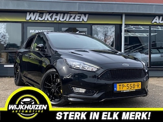 Ford Focus 1.0 ST-Line met Led !!! Navigatie !!! 17 Inch !!! Luxe uitvoering !!!
