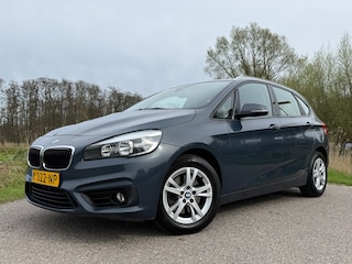 BMW 2-serie Tourer 218i High Executive | 1e Eigenaar | Leder | Navi | Clima | Stoelverwarming | 16" Velgen | PDC | Cruise |