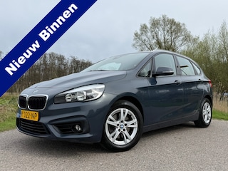 BMW 2-serie Tourer 218i High Executive | 1e Eigenaar | Leder | Navi | Clima | Stoelverwarming | 16" Velgen | PDC | Cruise |
