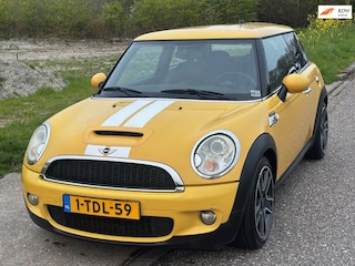 Mini Mini 1.6 ECC Audio/CD Electric pakket Leder/Stof Cruisecontrol ABS ESP Sportstoelen LMV 17" Dealeronderhoud Nw Apk!