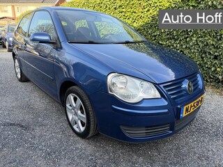 Volkswagen Polo 1.4-16V FSI Comfortline | Autom. Airco | Elekt. Ramen | LMV | Trekhaak | Nieuwe APK!