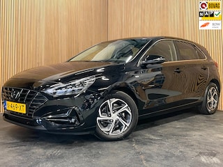 Hyundai i30 1.5 T-GDi MHEV Premium|AUTOMAAT|FULL OPTION|LEDER|ACC|ELEK.INTERIEUR|STUURVERW+STOELVERW.+VENT|APPLE CARPLAY|CAMERA|NL