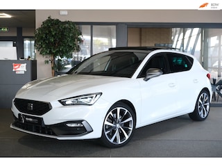 Seat Leon 1.5 eTSI FR DSG Pano Navi Led Virtual Acc Cam Pdc