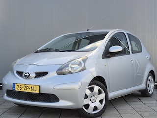 Toyota Aygo BWJ 2008 | 1.0-12V 68PK PLUS | NAP | AIRCO | RADIO/CD | TREKHAAK FIESTENDRAGER | STOELVERW | RADIO/CD