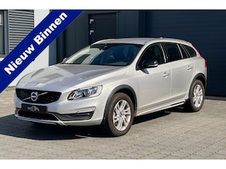 Volvo V60 2.0 T5 245pk Momentum XENON STANDKACHEL 74983KM! 2e eig.!