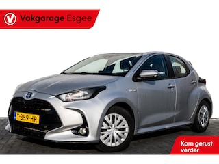 Toyota Yaris 1.5 Hybrid Active Automaat | 66.000 KM, Camera | Keyless |Clima | PDC | | Trekhaak Cruise | Navi |  Carplay/Android | Regensensor |