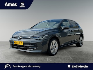 Volkswagen Golf 1.5 204pk eHybrid Life Edition Achteruitrijcamera 'Rear View' | 	Voorstoelen verwarmbaar | Parkeersensoren voor en achter