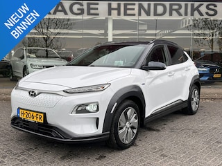 Hyundai Kona EV Fashion 64 kWh | SOH: 95,5% | Full LED | Blindspot | Elektr Stoelen | Two Tone White - Darknight metallic |