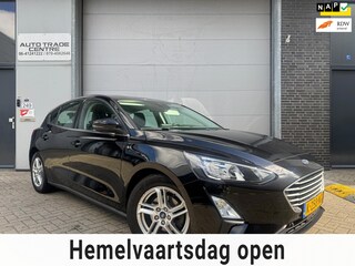Ford Focus 1.0 EcoBoost Trend Edition Business [Camera|Carplay|Lane assist|Draadloos laden|Dealer OH]