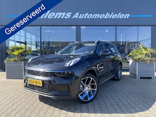 Lynk & Co 01 1.5 App Connect , 360' Camera , Panoramadak Verkoop prijs = Inclusief Trekhaak