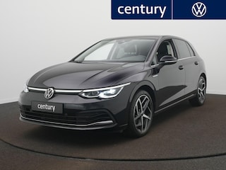 Volkswagen Golf 1.5 eTSI Style Automaat - Navigatie - LED - Ergo-Active bestuurdersstoel - Side Assist - Camera