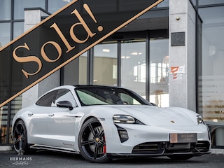 Porsche Taycan Turbo S 93kWh / Carbon / Ceramic / InnoDrive / Target Blu Eye / Stinger