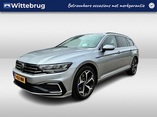 Volkswagen Passat Variant 1.4 TSI PHEV GTE Business / Carplay / Navi / 18" lm velgen