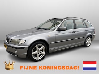 BMW 3-serie Touring 316i Black&Silver II Liefhebbers auto! | Apple carplay | Trekhaak | Navi | Cruise | Blue tooth