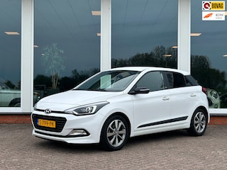Hyundai i20 1.2 HP i-Motion - Navi - Camera - PDC - LM