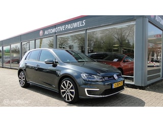 Volkswagen Golf , benzine, automaat, 218.202 km