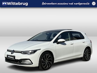 Volkswagen Golf 1.4 eHybrid 204PK DSG Style / Panoramadak / Memory Seats + massage / IQ LED / App-Connect / Camera / Stuur + Stoelverwarming