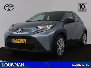 Toyota Aygo 1.0 VVT-i MT Play | All-season banden | Apple CarPlay / Android Auto (Navigatie) |